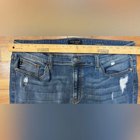 Judy Blue 1XL Straight Fit Distressed Raw Hem Stretch Jeans Plus Size - Picture 4 of 6